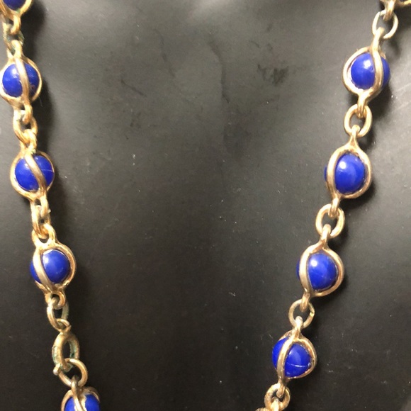 Necklace Blue and gold costume jewelry looks great on. Very pretty. Great shape. - Picture 2 of 6